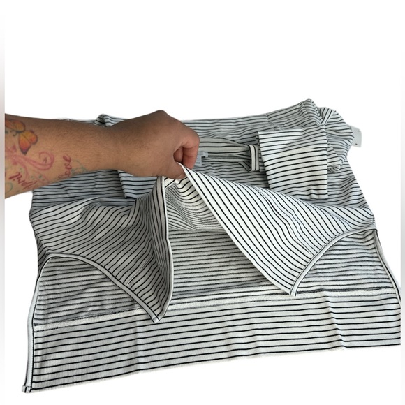 Daily Ritual Women Long-Sleeve Crewneck Striped Sweatshirt with Side Cutouts XL - Picture 6 of 9